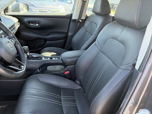 Used 2023 Honda HR-V EX-L image 7