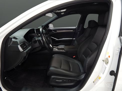 Used 2020 Honda Accord Sport image 14