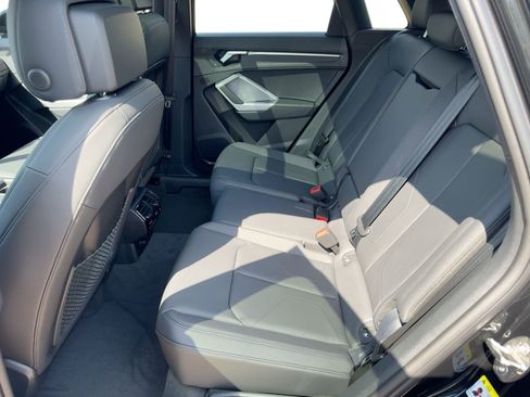 New 2025 Audi Q3 2.0T Premium image 15