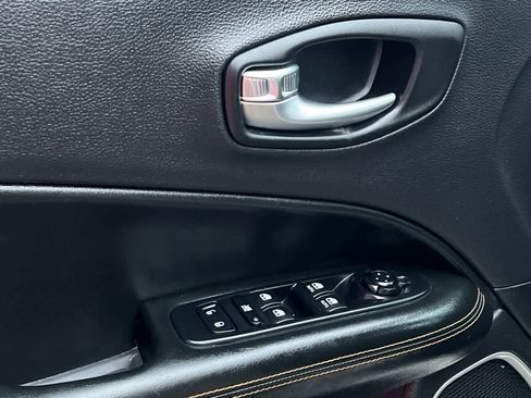 Used 2018 Jeep Compass Limited w/ Navigation Group image 13