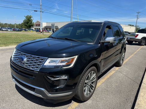 Used 2018 Ford Explorer Platinum AWD/4WD image 8