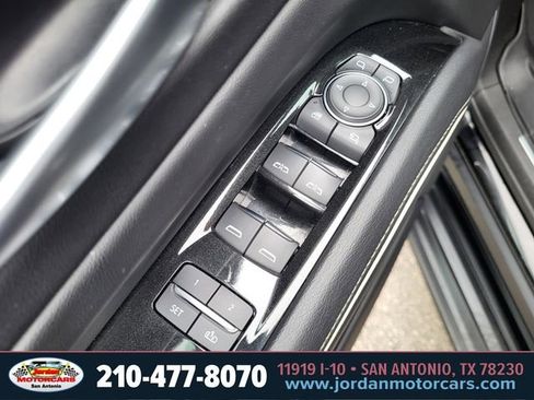 Used 2023 Cadillac Escalade ESV Premium Luxury RWD image 18