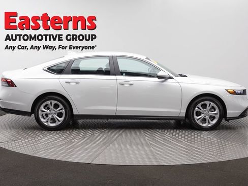 Used 2025 Honda Accord LX image 4