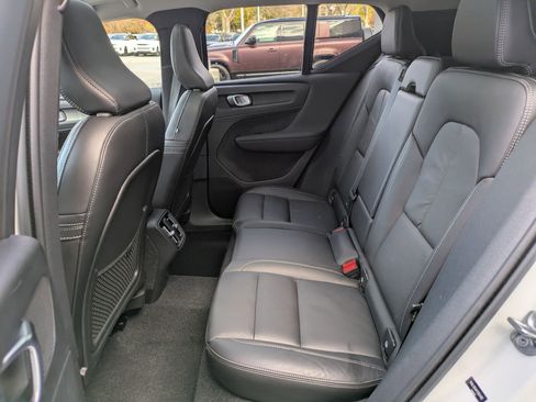 Used 2023 Volvo XC40 B5 Ultimate w/ Protection Package Premier image 29