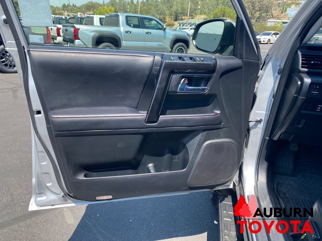 Used 2023 Toyota 4Runner TRD Off-Road Premium w/ Moonroof Package AWD/4WD image 9