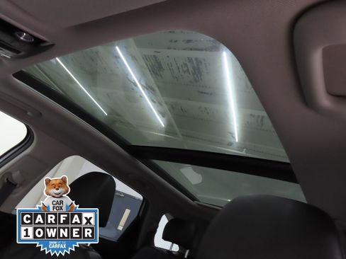 Used 2024 Kia Sorento SX image 18