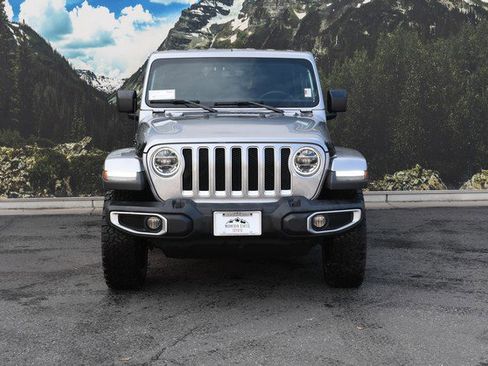 Used 2018 Jeep Wrangler Unlimited Sahara image 5