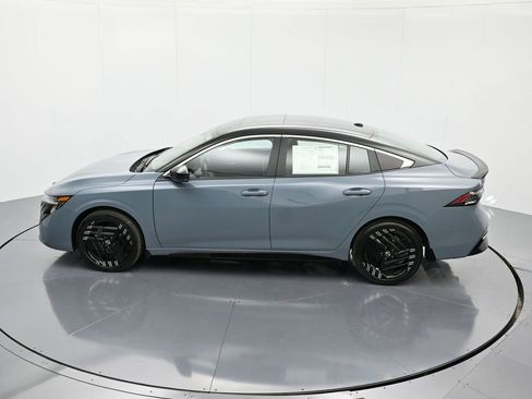 New 2026 Nissan Sentra SR w/ SR Premium Package FWD image 37