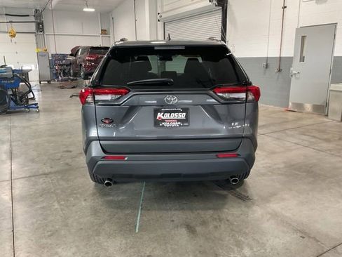 Used 2025 Toyota RAV4 LE AWD/4WD image 5