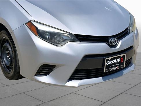 Used 2016 Toyota Corolla LE FWD image 28