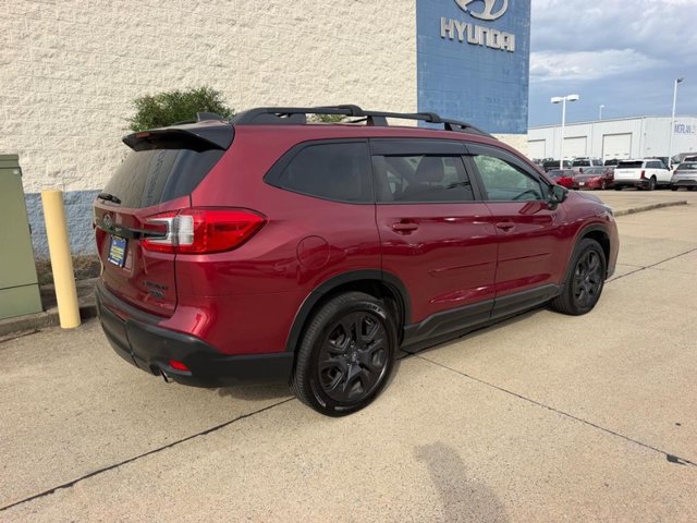Used 2023 Subaru Ascent Onyx Edition AWD/4WD image 3