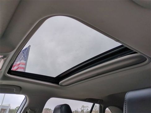 Used 2023 Toyota RAV4 XLE Premium image 20