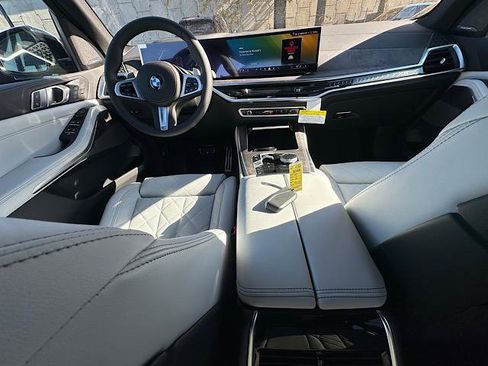New 2026 BMW X5 xDrive40i w/ M Sport Package image 6