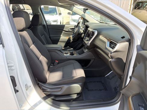 Used 2023 GMC Acadia SLE FWD image 26
