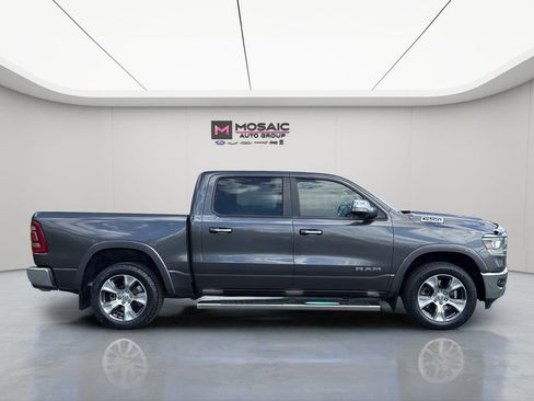 Used 2019 RAM 1500 Laramie AWD/4WD image 2