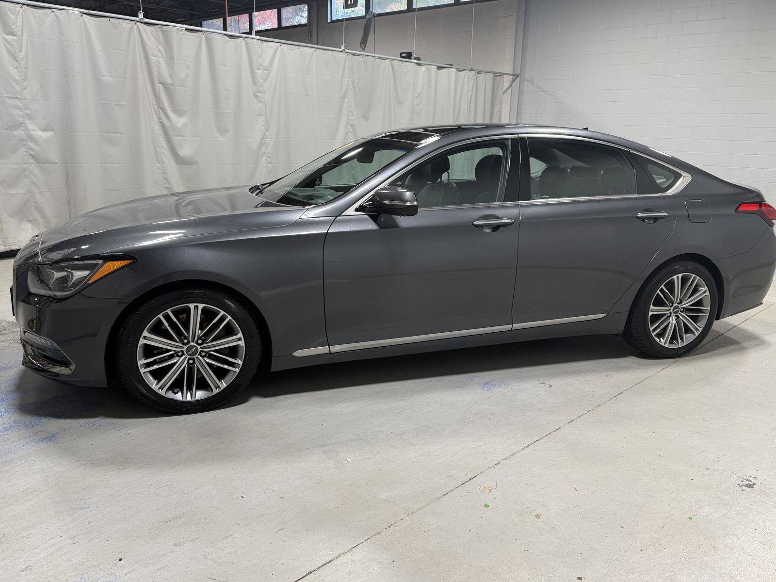 Used 2019 Genesis G80 3.8 w/ Ultimate Package 03 AWD/4WD image 18