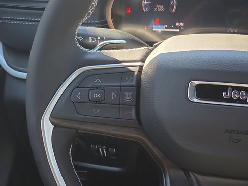 New 2026 Jeep Grand Cherokee Altitude AWD/4WD image 20