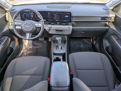 Used 2025 Hyundai Kona SEL FWD image 15