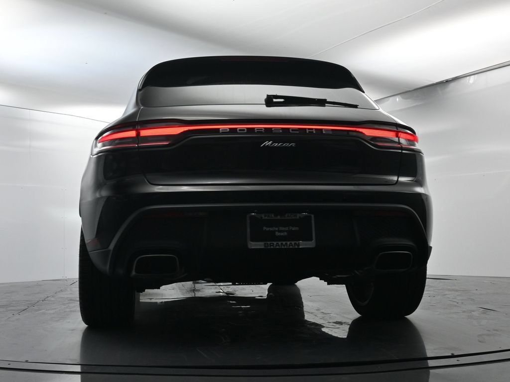 Certified 2025 Porsche Macan AWD/4WD image 49