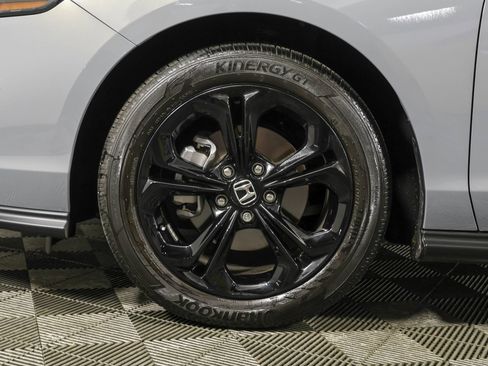 Used 2025 Honda Accord SE image 21