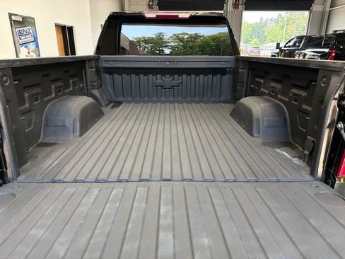 Used 2024 Chevrolet Silverado 1500 RST AWD/4WD image 9