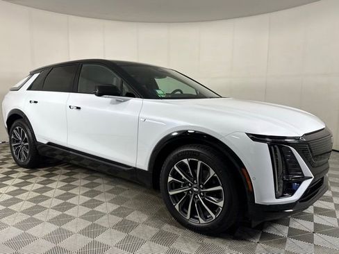 New 2026 Cadillac Lyriq Sport RWD image 6