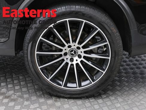 Used 2023 Mercedes-Benz GLC 300 4MATIC Coupe image 8