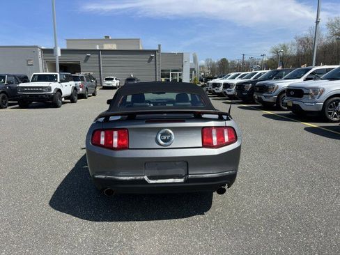 Used 2010 Ford Mustang GT Premium image 4