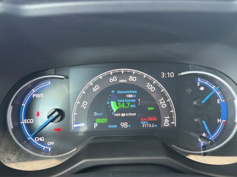 Used 2025 Toyota RAV4 XLE AWD/4WD image 10