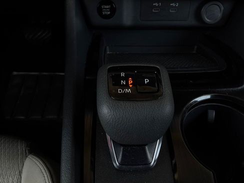 Used 2025 Nissan Rogue SV FWD image 24