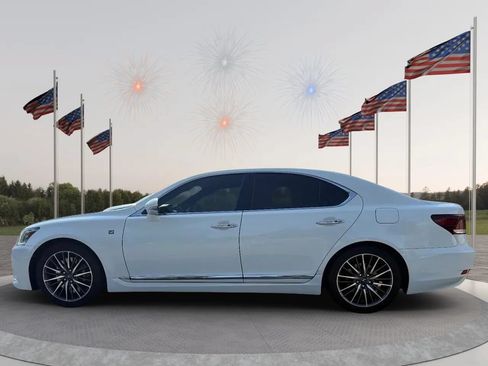 Used 2014 Lexus LS 460 w/ F Sport Package RWD image 3