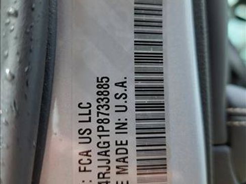 Used 2023 Jeep Grand Cherokee L Laredo RWD image 24