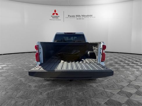 Used 2024 Chevrolet Silverado 1500 LT Trail Boss w/ Convenience Package II image 9