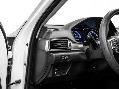 Used 2019 Honda Accord Hybrid image 12