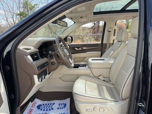 Used 2022 GMC Yukon XL Denali AWD/4WD image 27