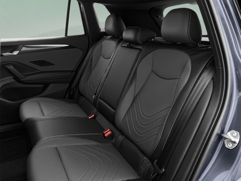 New 2026 Volkswagen Tiguan SE R-Line FWD image 17
