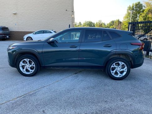 Used 2025 Chevrolet Trax LS w/ LS Convenience Package FWD image 4