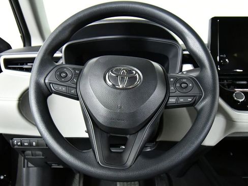 New 2026 Toyota Corolla Cross L image 2