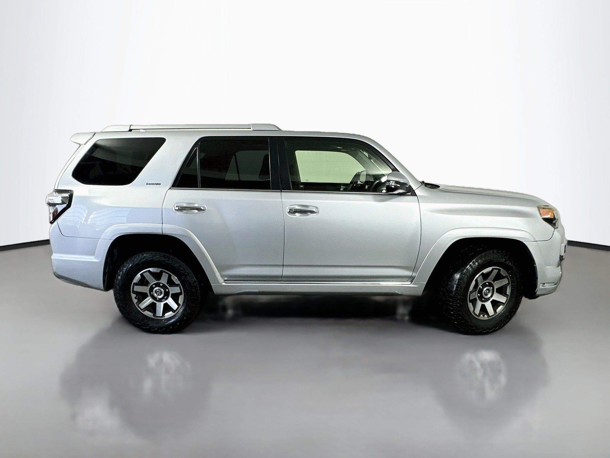 Used 2014 Toyota 4Runner Limited AWD/4WD image 8