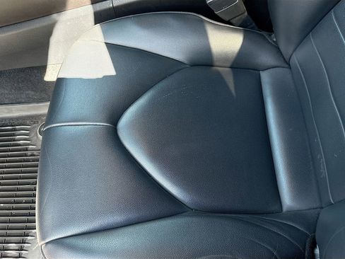 Used 2022 Toyota Highlander XLE AWD/4WD image 18