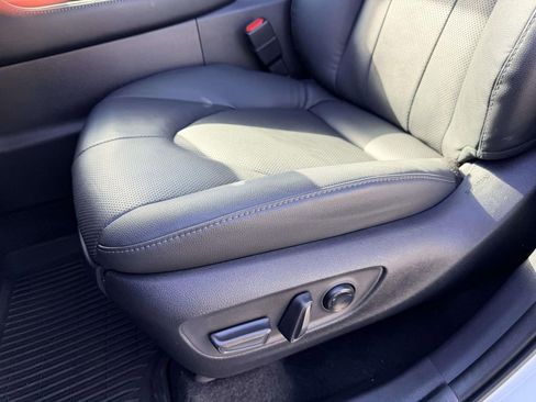 Certified 2025 Toyota Grand Highlander AWD image 18