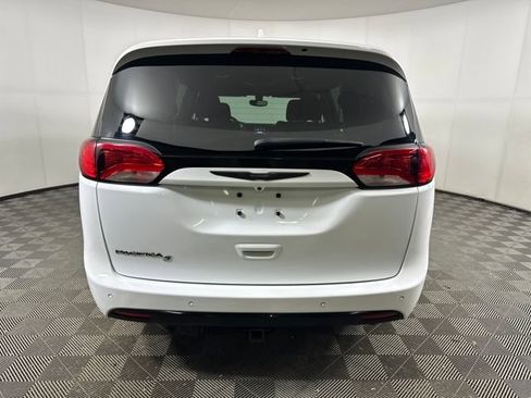 Used 2020 Chrysler Pacifica Touring w/ S Appearance Package image 4