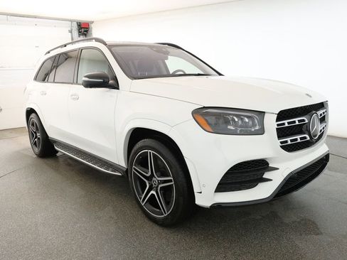 Used 2023 Mercedes-Benz GLS 580 4MATIC image 3