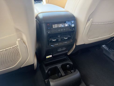 Used 2021 Jeep Grand Cherokee L Limited w/ Trailer Tow Group (B) RWD image 9