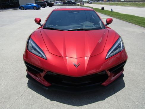 Used 2025 Chevrolet Corvette Stingray Premium Cpe w/ Z51 Performance Package RWD image 2
