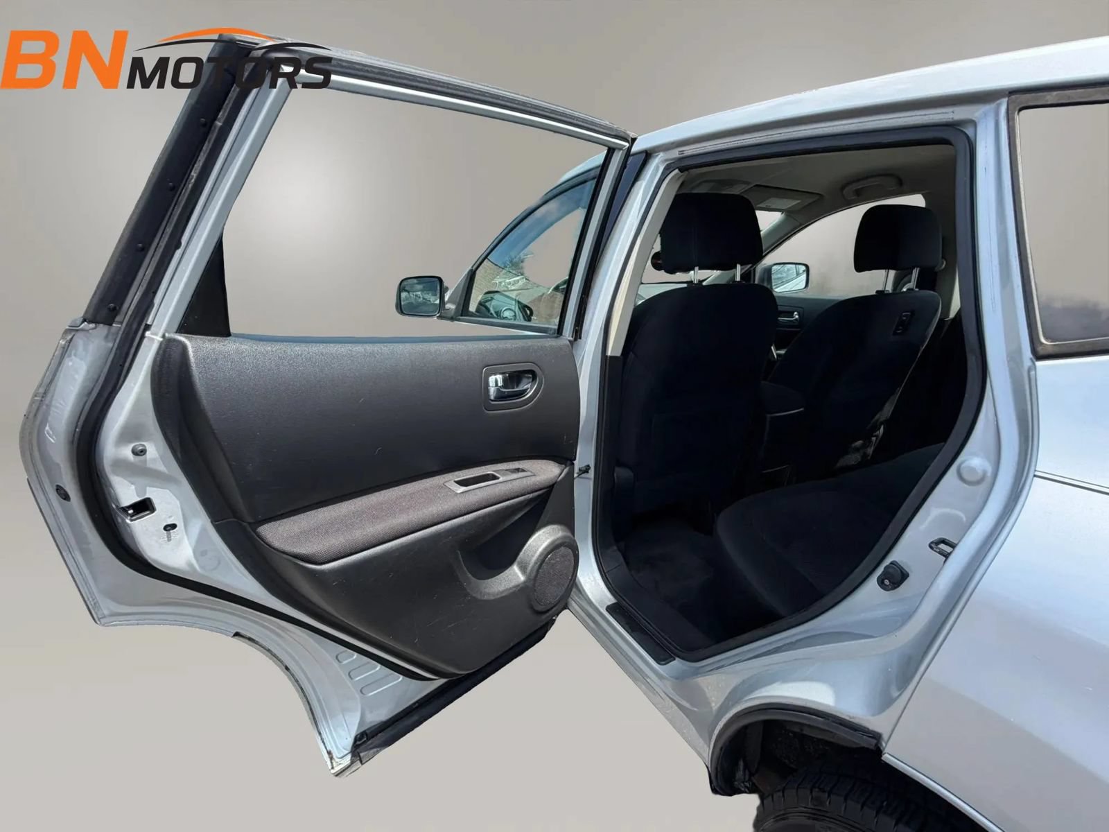Used 2013 Nissan Rogue S FWD image 11