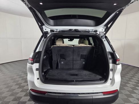 Certified 2025 Jeep Grand Cherokee L Limited w/ Luxury Tech Group II image 31