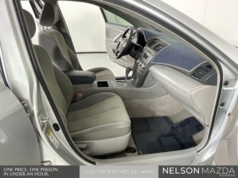 Used 2008 Toyota Camry LE image 14