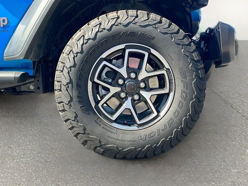 Certified 2026 Jeep Wrangler Unlimited Rubicon w/ Safety Group image 28