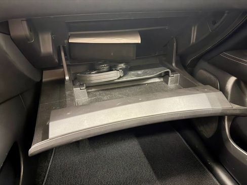 Used 2017 Nissan Pathfinder Platinum image 43